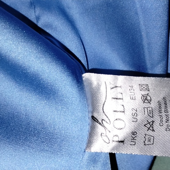 Beautiful satin dress - Picture 3 of 3